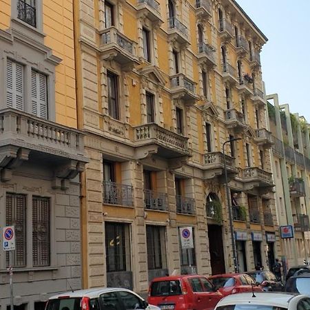 Meta Italy A Porta Venezia Apartment Milan Bagian luar foto