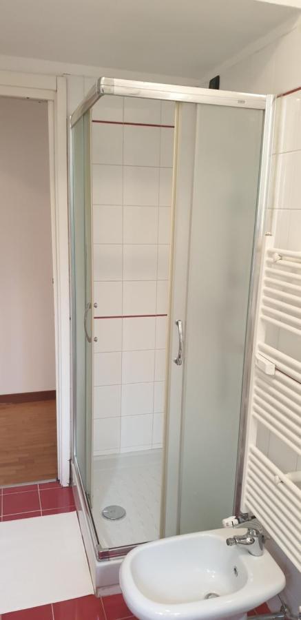 Meta Italy A Porta Venezia Apartment Milan Bagian luar foto